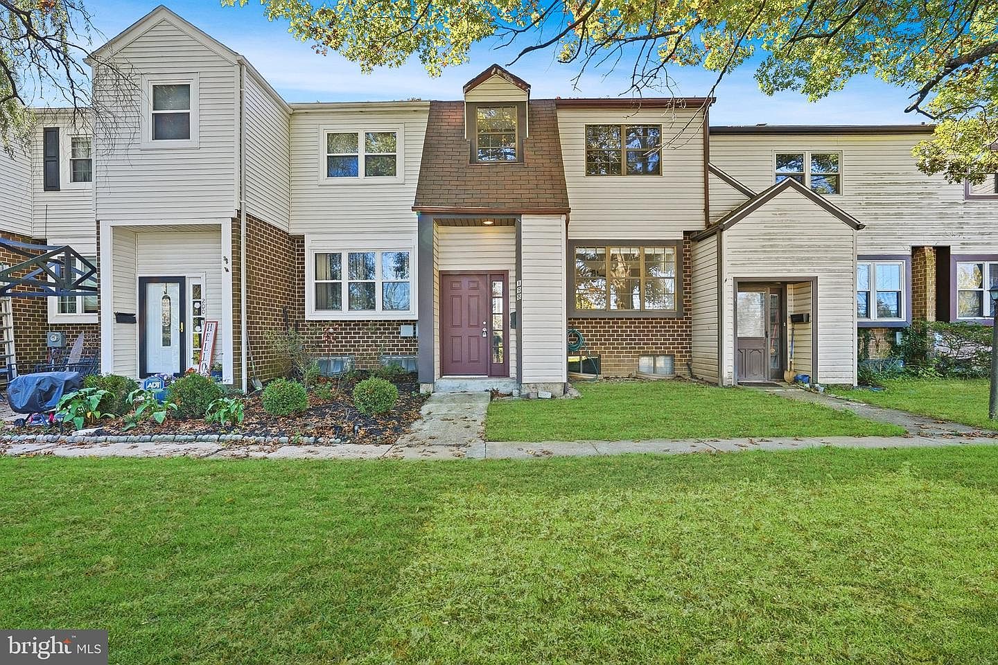 198 Ridge Pike — Green Valley Country Club