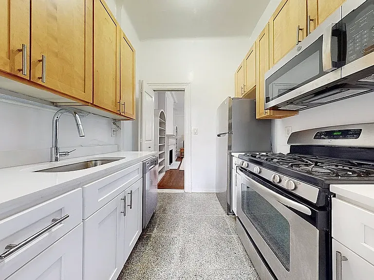 780 Madison Ave #7A — Photo 2