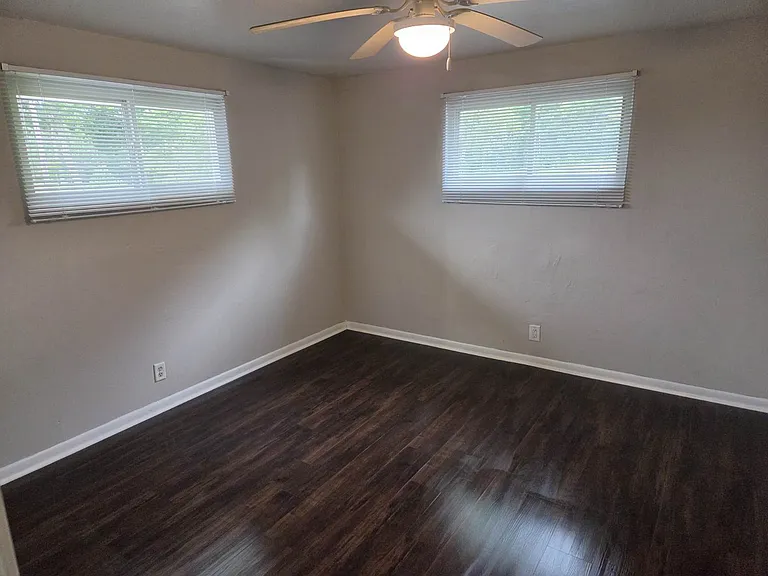 409 N Cherrywood Ave #409B — Photo 4