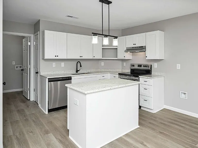 85 Smith Glen Dr — Photo 12