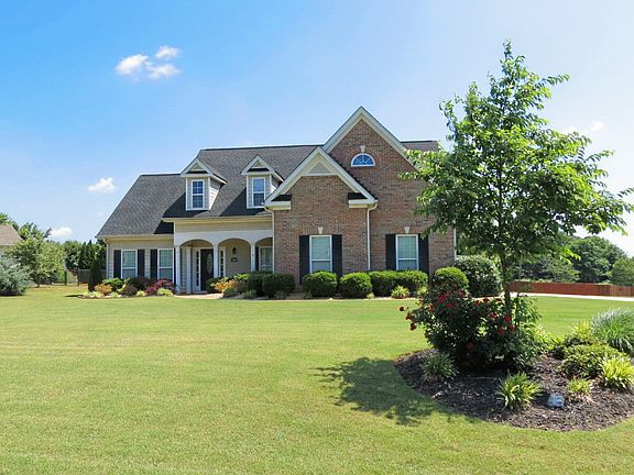 4th image of 1014 Clover Leaf Dr