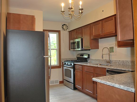 5th image of 1220 Heidorn Ave