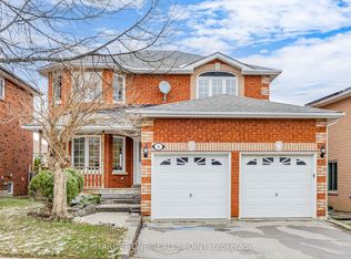 36 Prince Dr, Bradford West Gwillimbury, ON L3Z 3B7