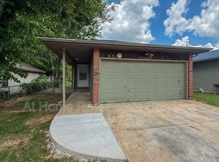 931 W Edgewood St, Springfield, MO 65807