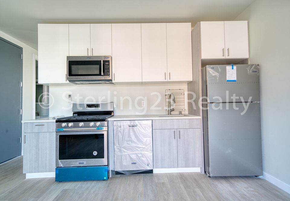 1st image of 25-30 22nd St #1R