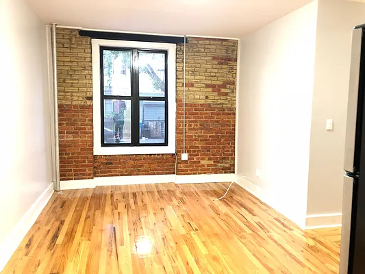 Rented by Lang Realty LLC | media 1