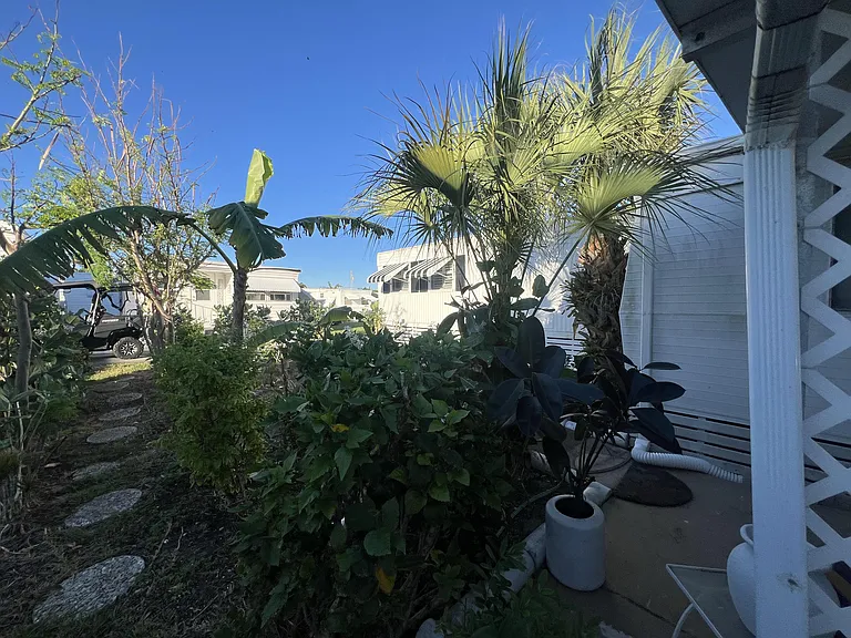 21 Ruthmary Ave #G — Photo 7