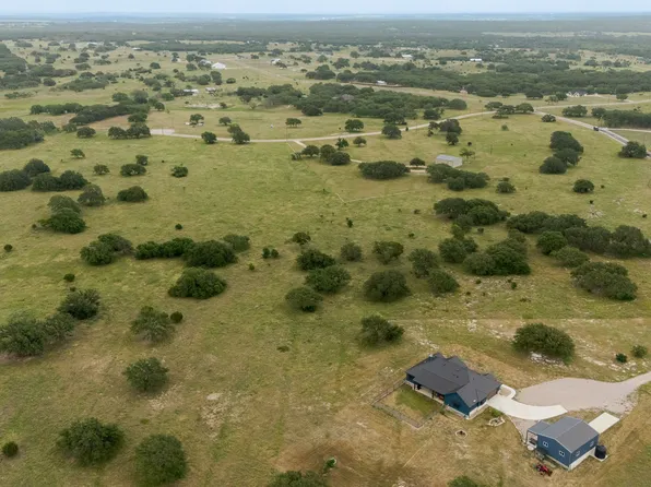 110 Kudu Ct, Lampasas, TX 76550