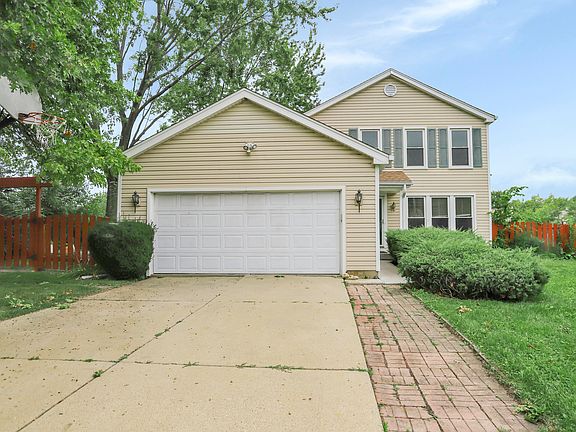 3rd image of 2140 Briar Hill Dr