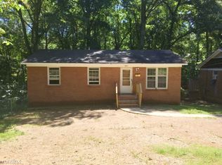 901 Crestmere St, Charlotte, NC 28208