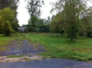 3 Adams Dr, Plattsburgh, NY 12901