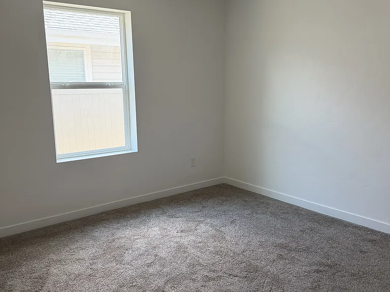 246 W Waukesha St — Photo 12