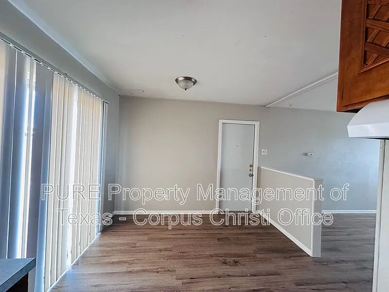3 bed, 1.5 bath, 931 sqft, $1,499 — Photo 4