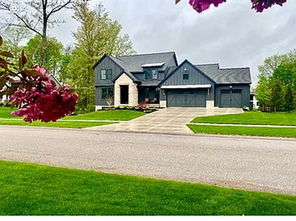 8021 Lionel Dr SW, Byron Center, MI 49315