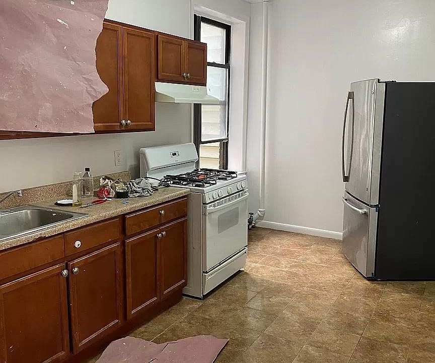 1st image of 1723 E 15th St #1B