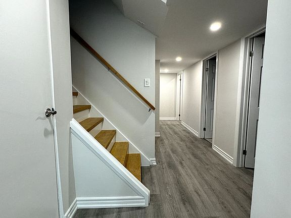 3rd image of 14 Gemmill Dr #Basement