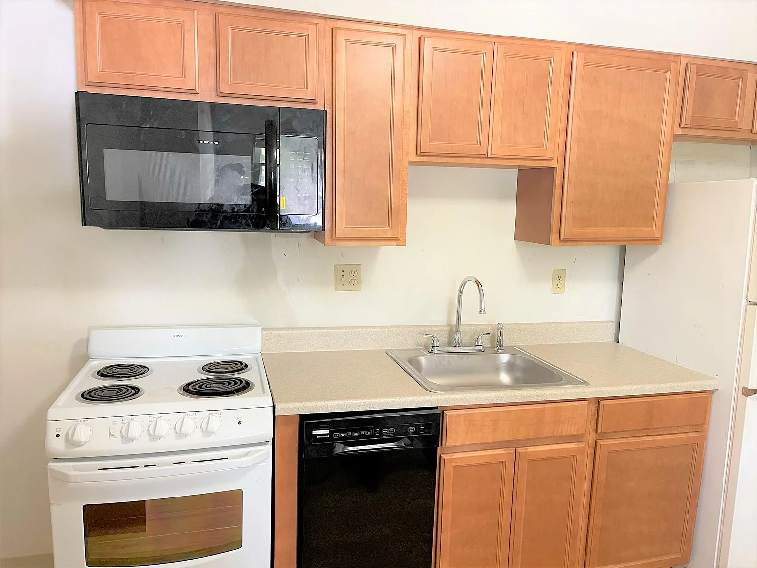 2419 Beechwood Boulevard — Photo 4