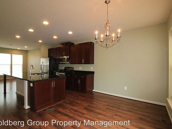 5th image of 22507 Phillips St Unit 1402