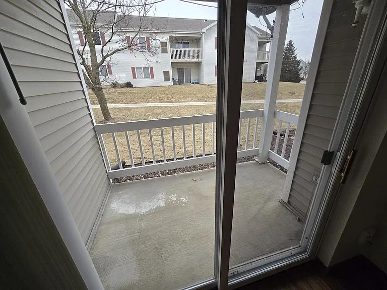 1001 Rockefeller Ln #2 — Photo 11