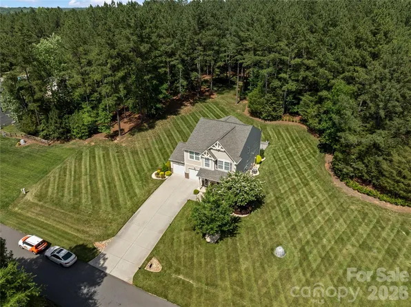 8122 Mossy Rock Rd, Waxhaw, NC 28173