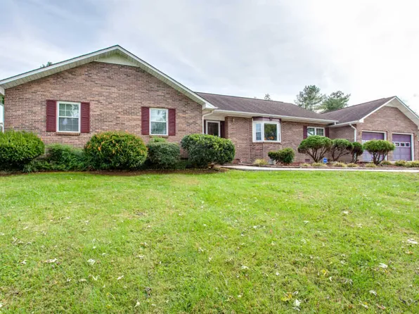 1820 River Shores Dr, Knoxville, TN 37914