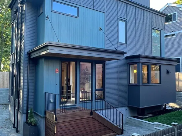 8 Holworthy Ter, Cambridge, MA 02138