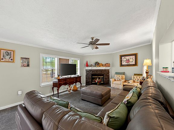 4th image of 1093 Tobacco Rd