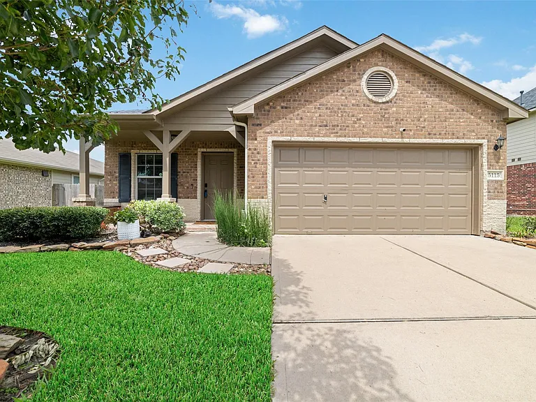 5115 Whitebridge Ln — Photo 1