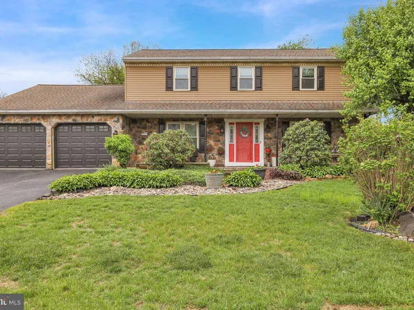 313 Cornerstone Dr, Blandon, PA 19510