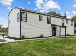 325 E A St, La Porte, TX 77571