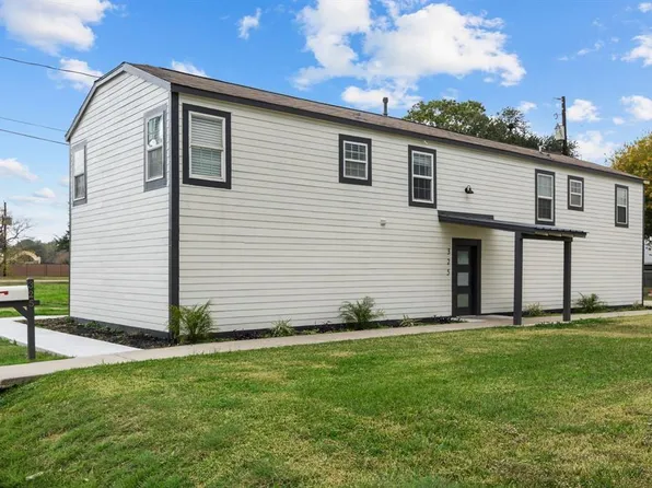 325 E A St, La Porte, TX 77571