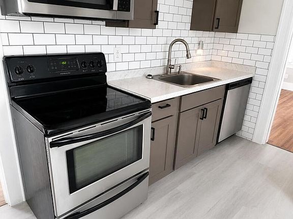 4th image of 145 Macbeth St