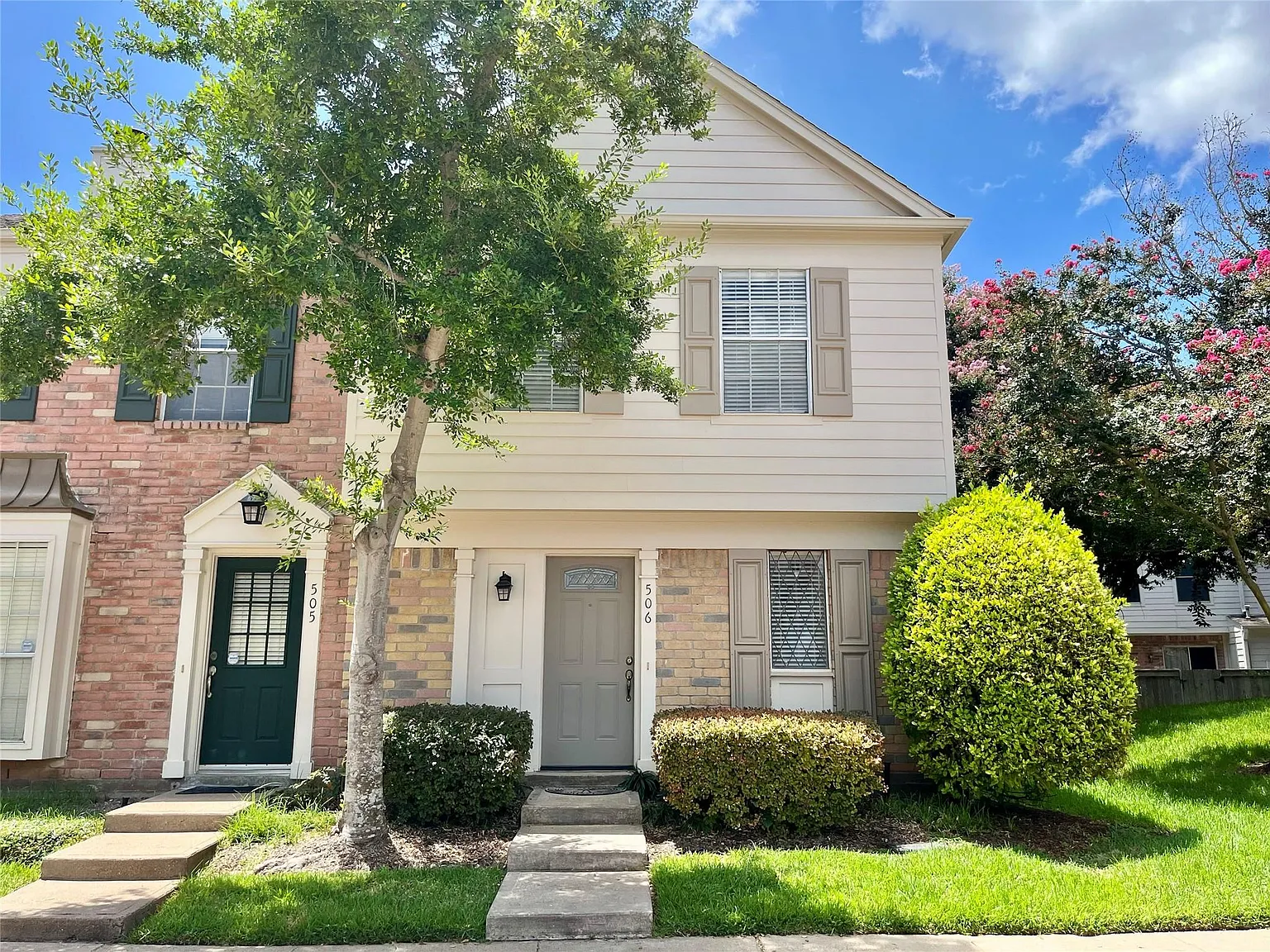 2 bed, 2.5 bath, 1188 sqft, $1,650 — Photo 1
