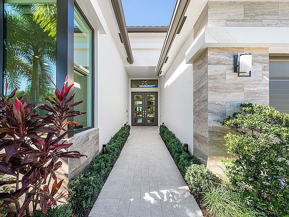 3rd image of 17135 Abruzzo Avenue