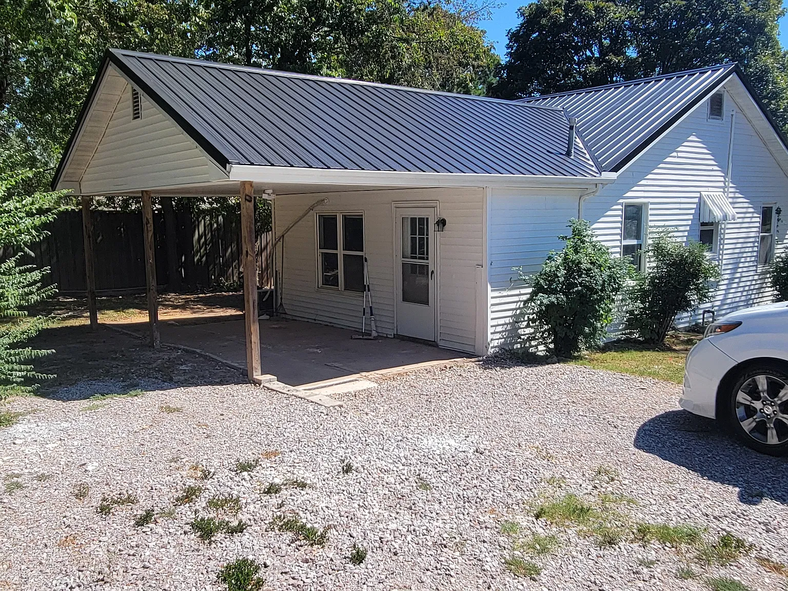 2 bed, 920 sqft, $1,100 — Photo 3