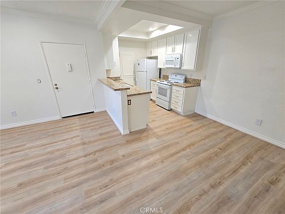 5th image of 20702 El Toro Rd APT 371
