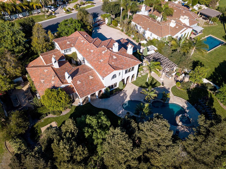 2nd image of 452 Sereno Pl