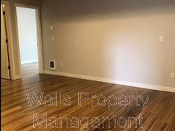 4th image of 6408 Phinney Ave N #2