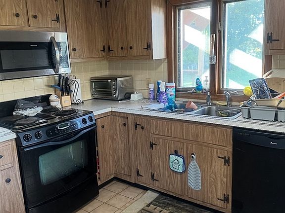 2nd image of 28 Barbara Rd