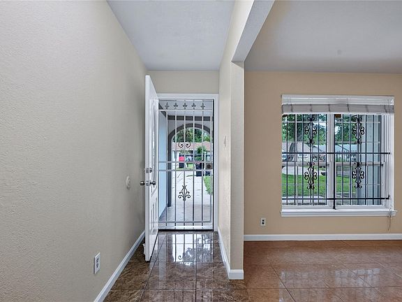 4th image of 5210 Sandydale Ln