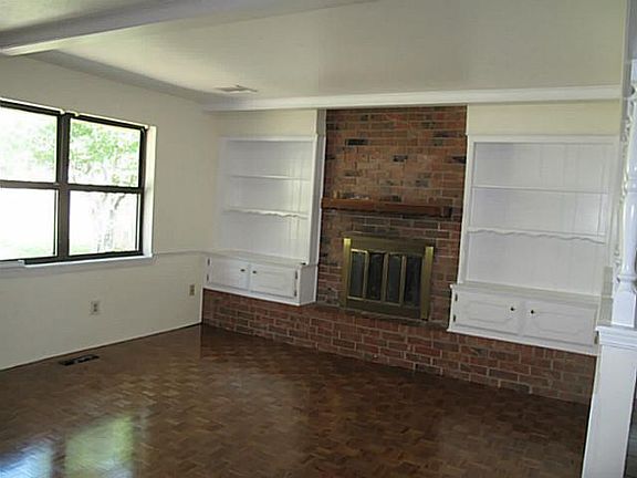 4th image of 9813 N Essex Ave