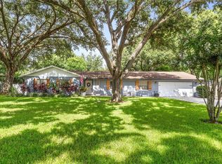 510 Royal Greens Dr, Temple Terrace, FL 33617