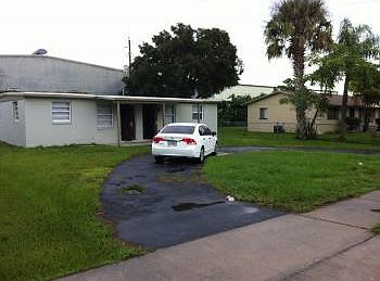 4th image of 3721 Fairview Ave APT B