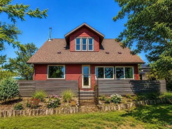15043 Buckeye Ave, Whiting, IA 51063