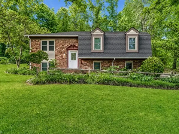 4290 Mashie Dr, Pfafftown, NC 27040
