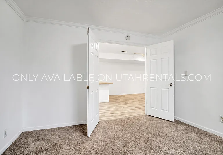 1639 Woodland Dr — Photo 5