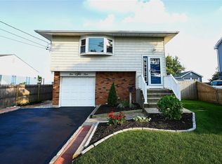 184 Sumpwams Ave, Babylon, NY 11702