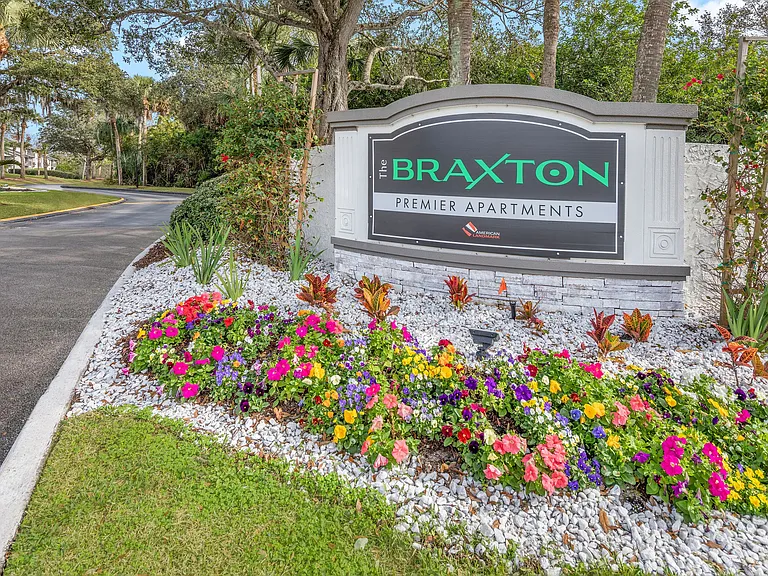 The Braxton — Photo 28