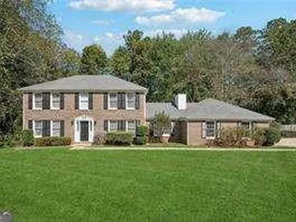 120 Birch Ct, Fayetteville, GA 30214