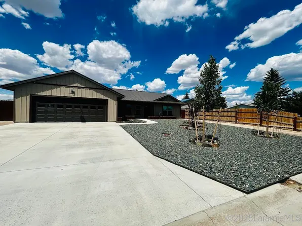 1108 W Rochester Ave, Saratoga, WY 82331